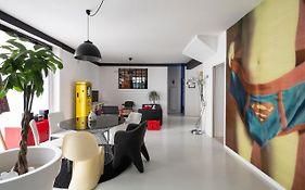 Le 32 by Cocoonr